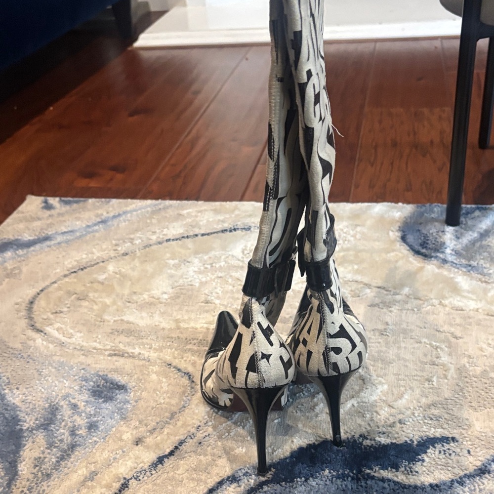Black & White Print Knee-High Stiletto Boots – Size 8 - Picture 3 of 8